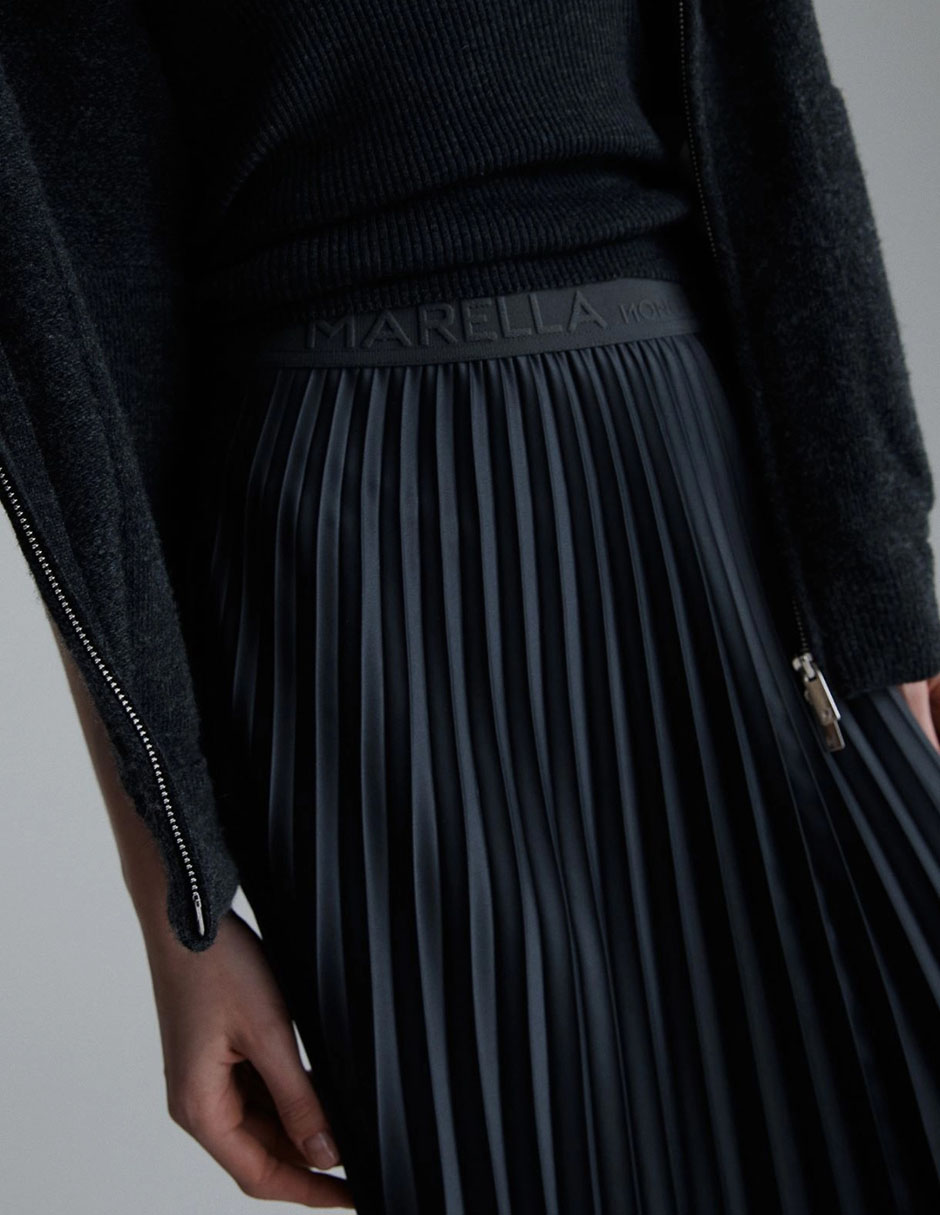 Falda crop a la cintura 9