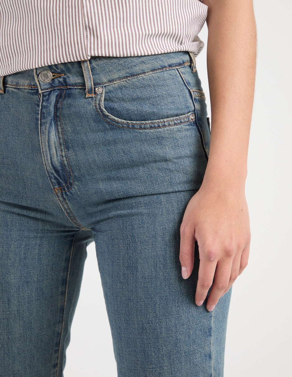 Pantalón capri slim para mujer 7