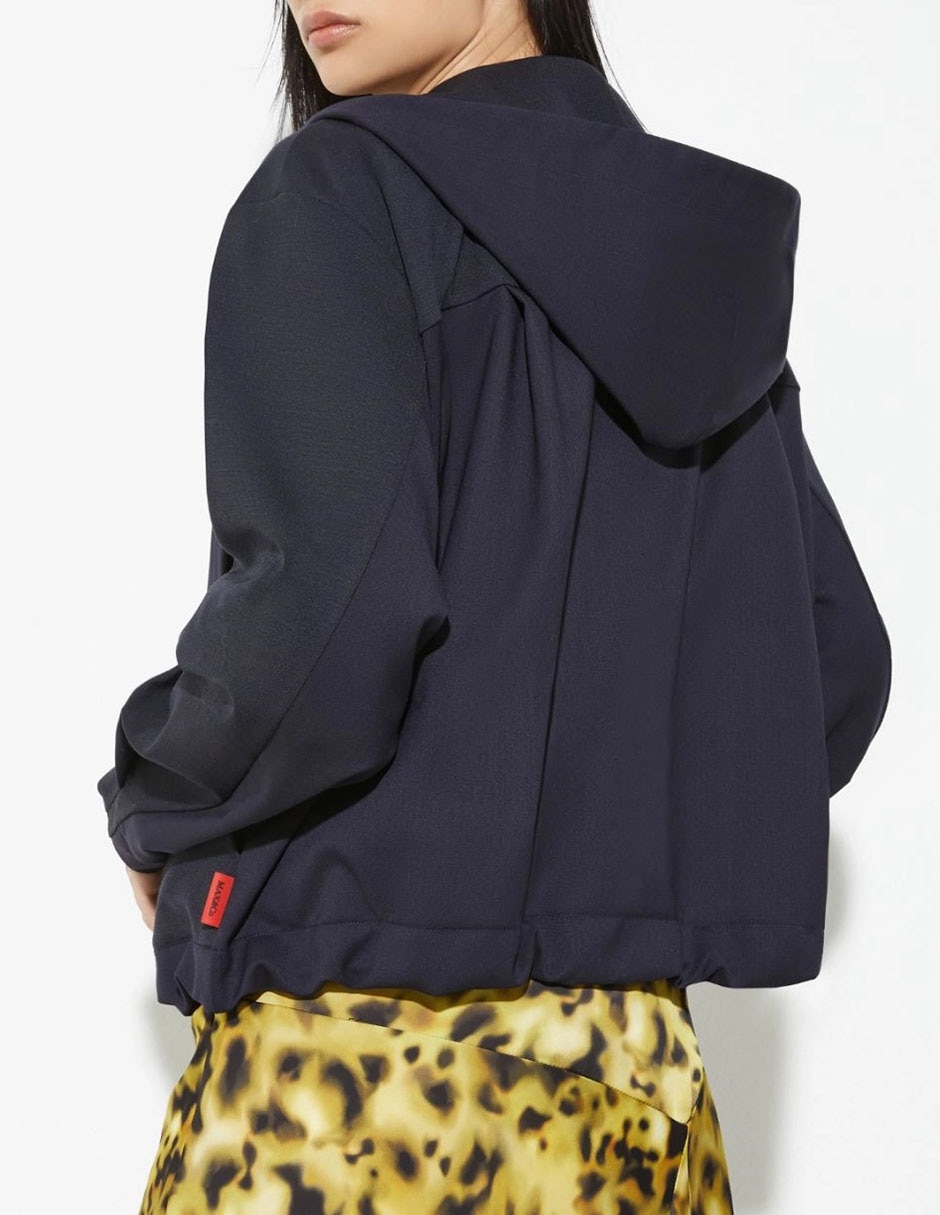 Sudadera con capucha y bolsa Max& para mujer 7