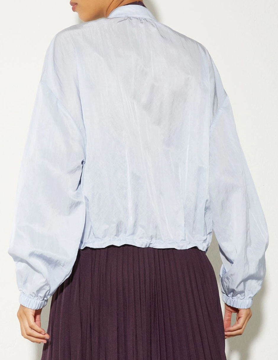 Chamarra impermeable para mujer 4