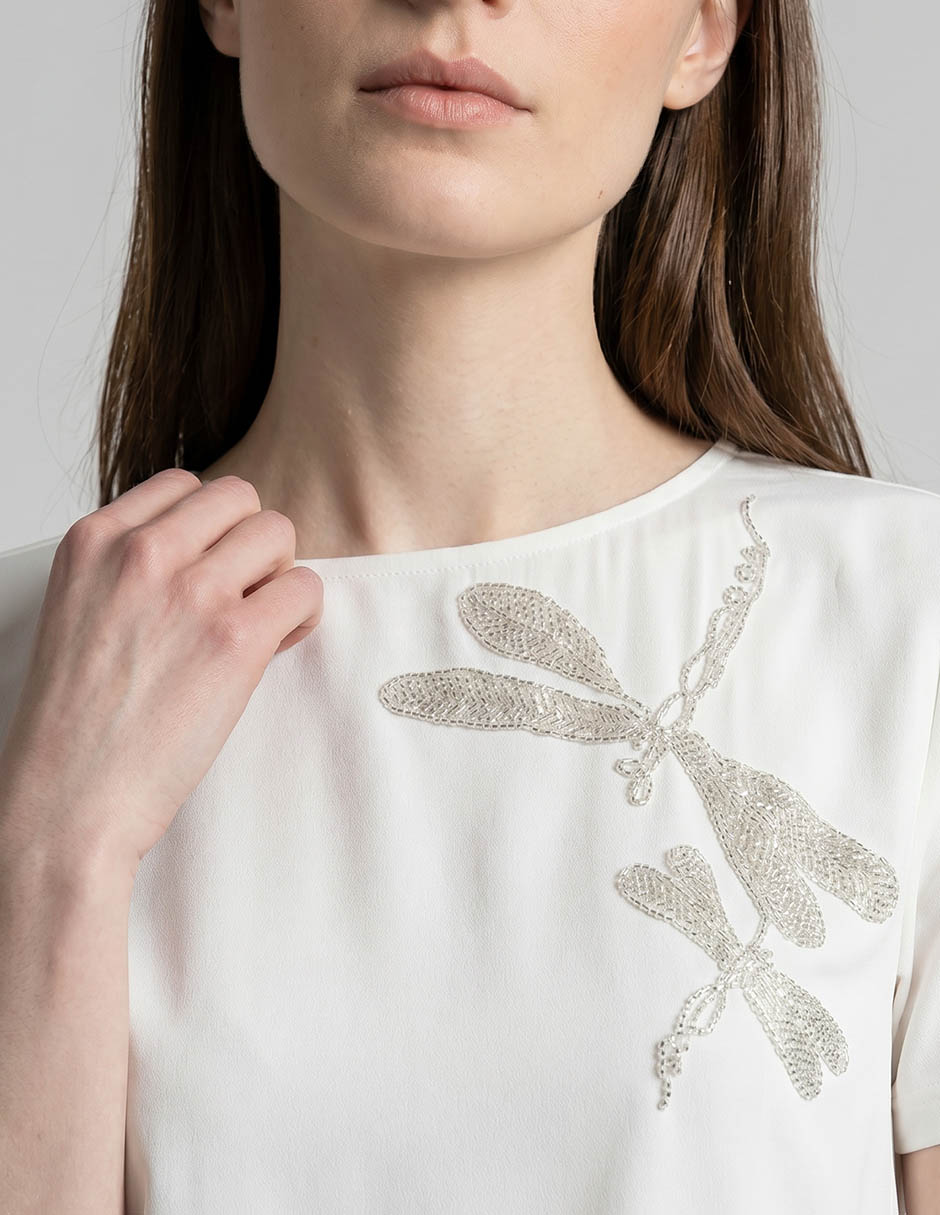 Playera manga corta cuello redondo para mujer 4