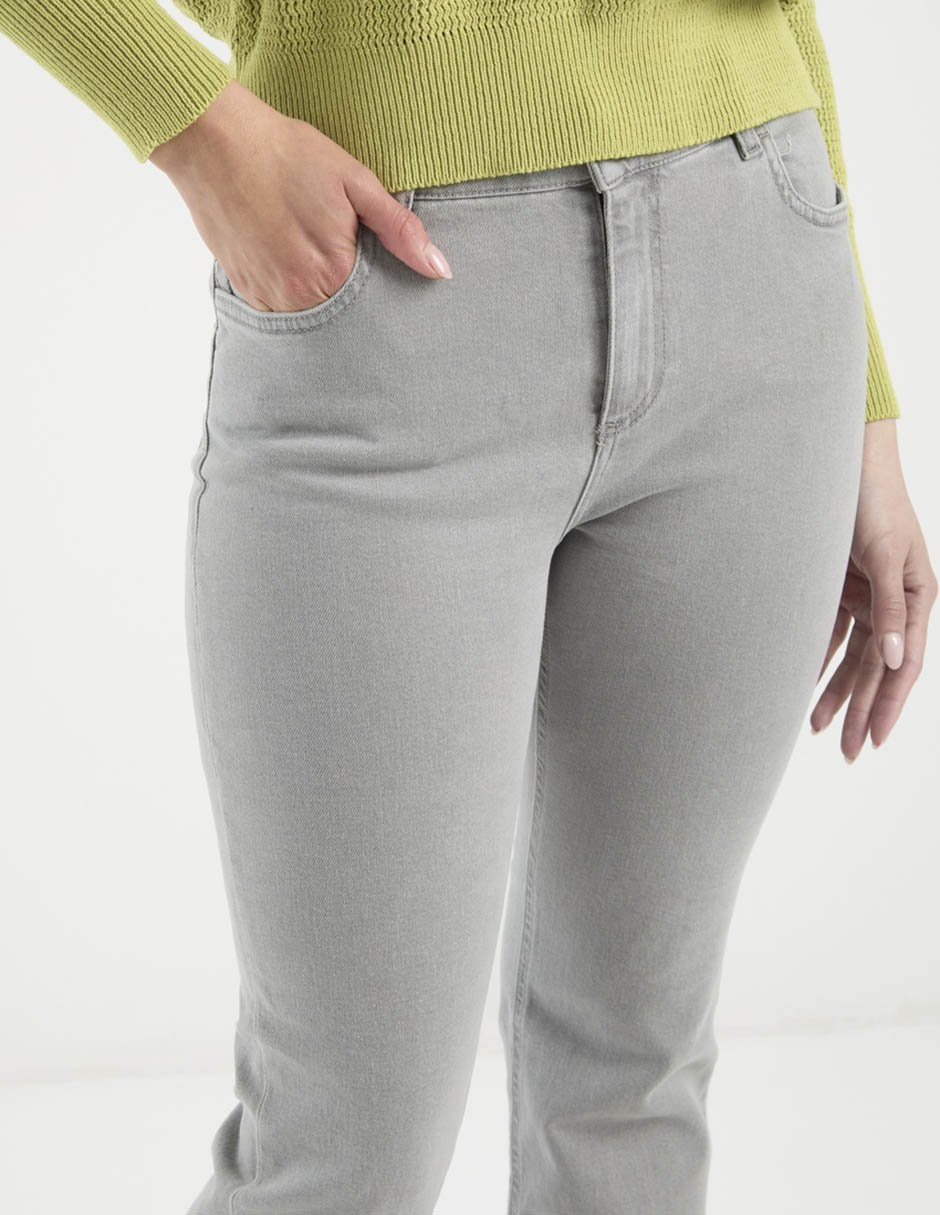Jeans boot cintura baja para mujer 10