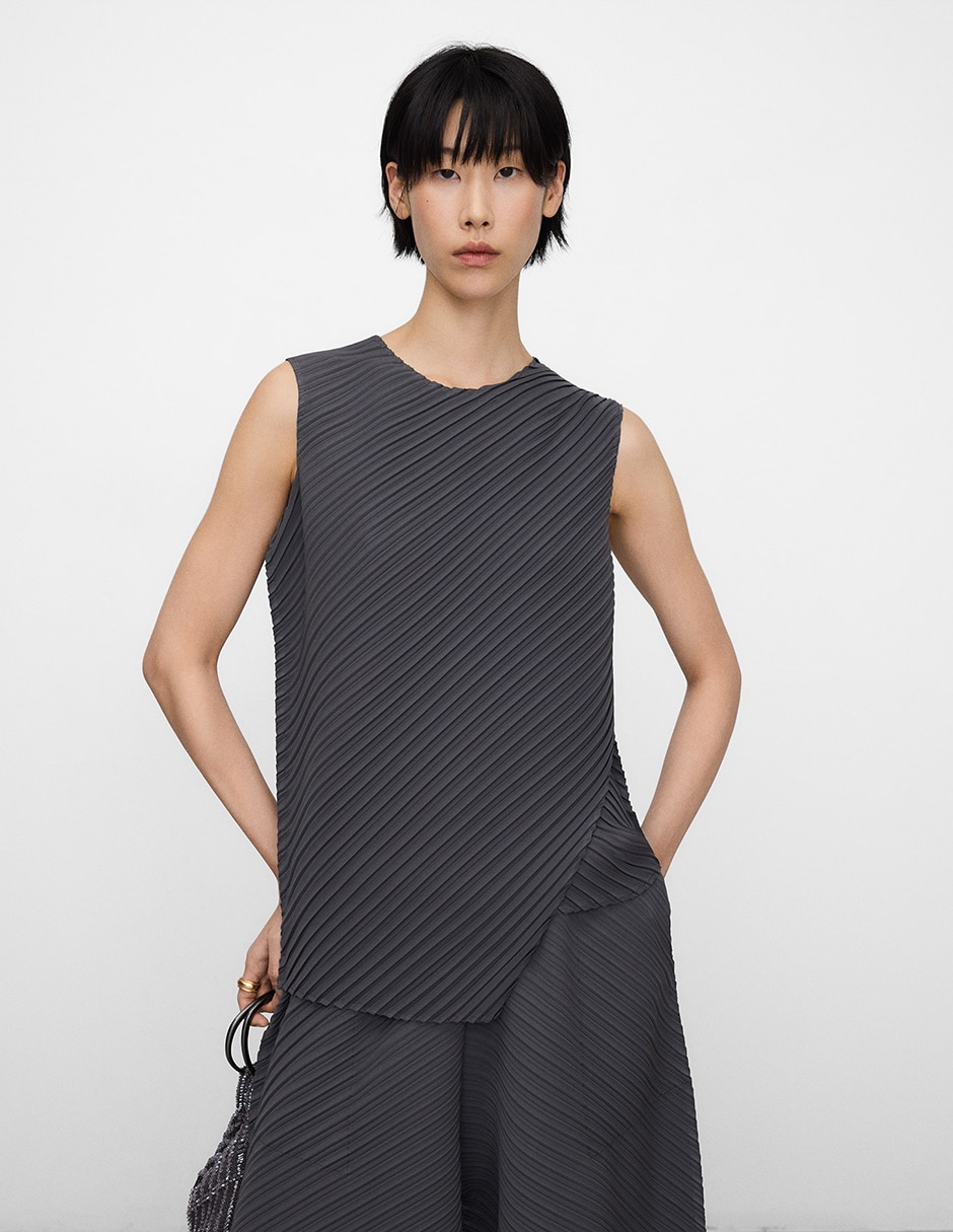 Blusa Adolfo Dominguez sin manga para mujer