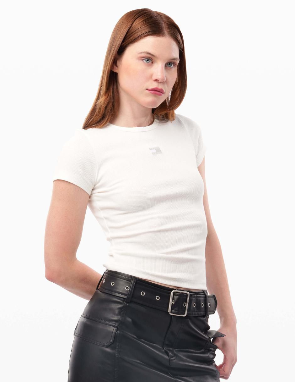 Playera manga corta cuello redondo para mujer