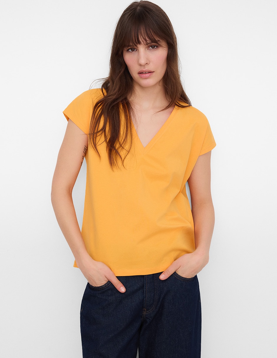 Playera manga corta cuello v para mujer