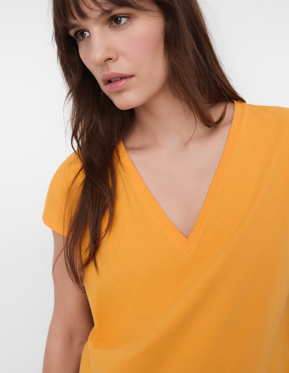 Playera manga corta Adolfo Dominguez cuello v para mujer