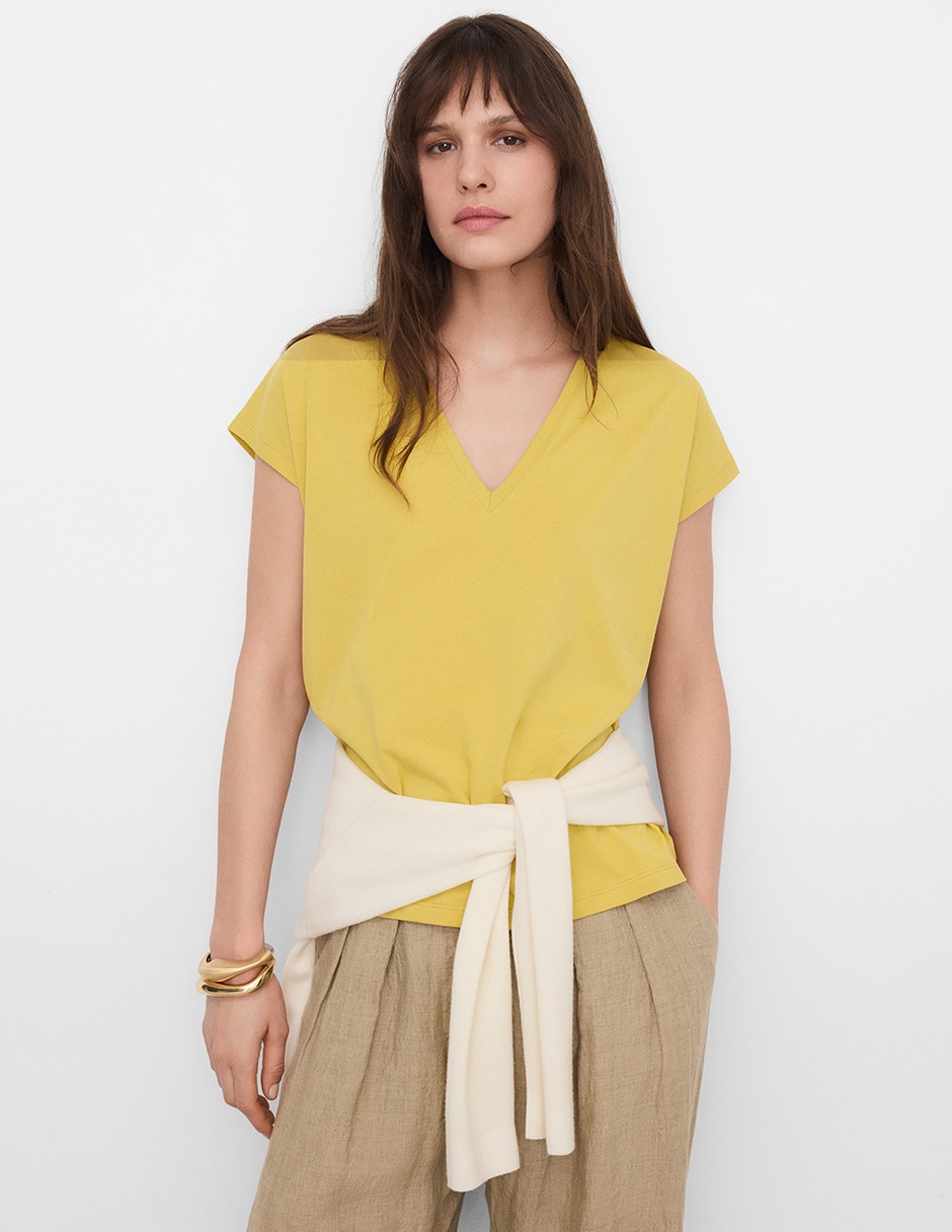 Playera manga corta cuello v para mujer