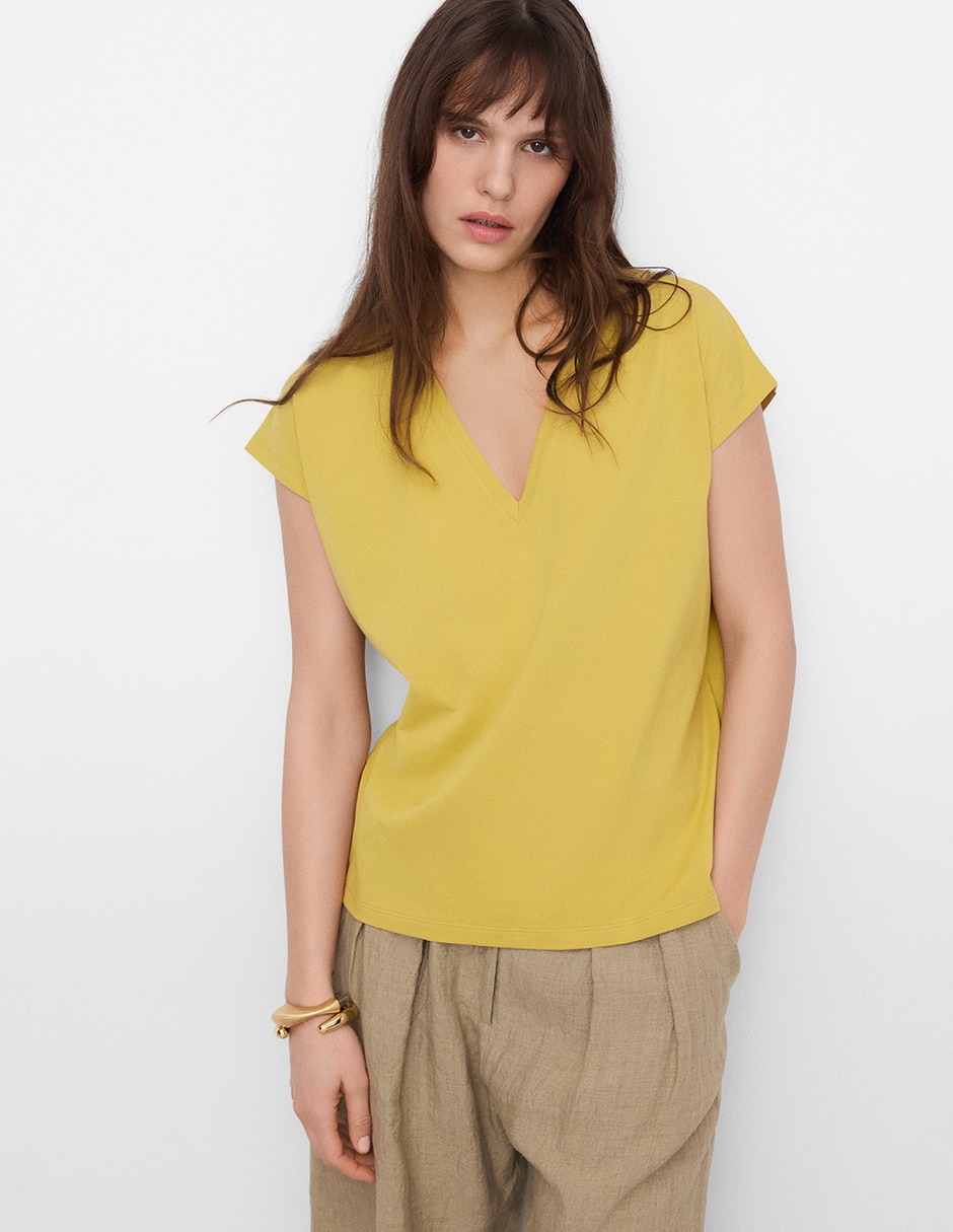 Playera manga corta Adolfo Dominguez cuello v para mujer