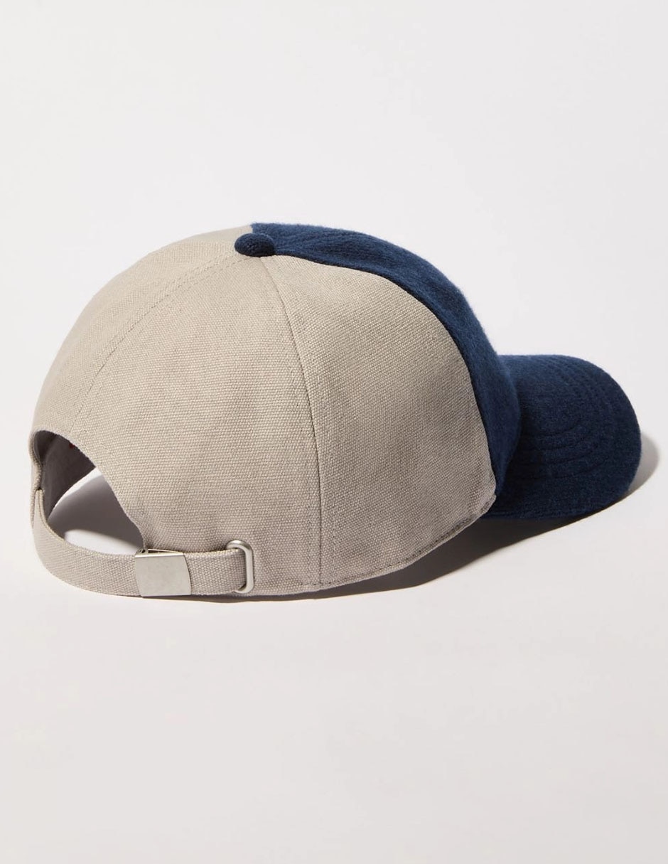 Gorra visera curva broche Max& Co para mujer 3