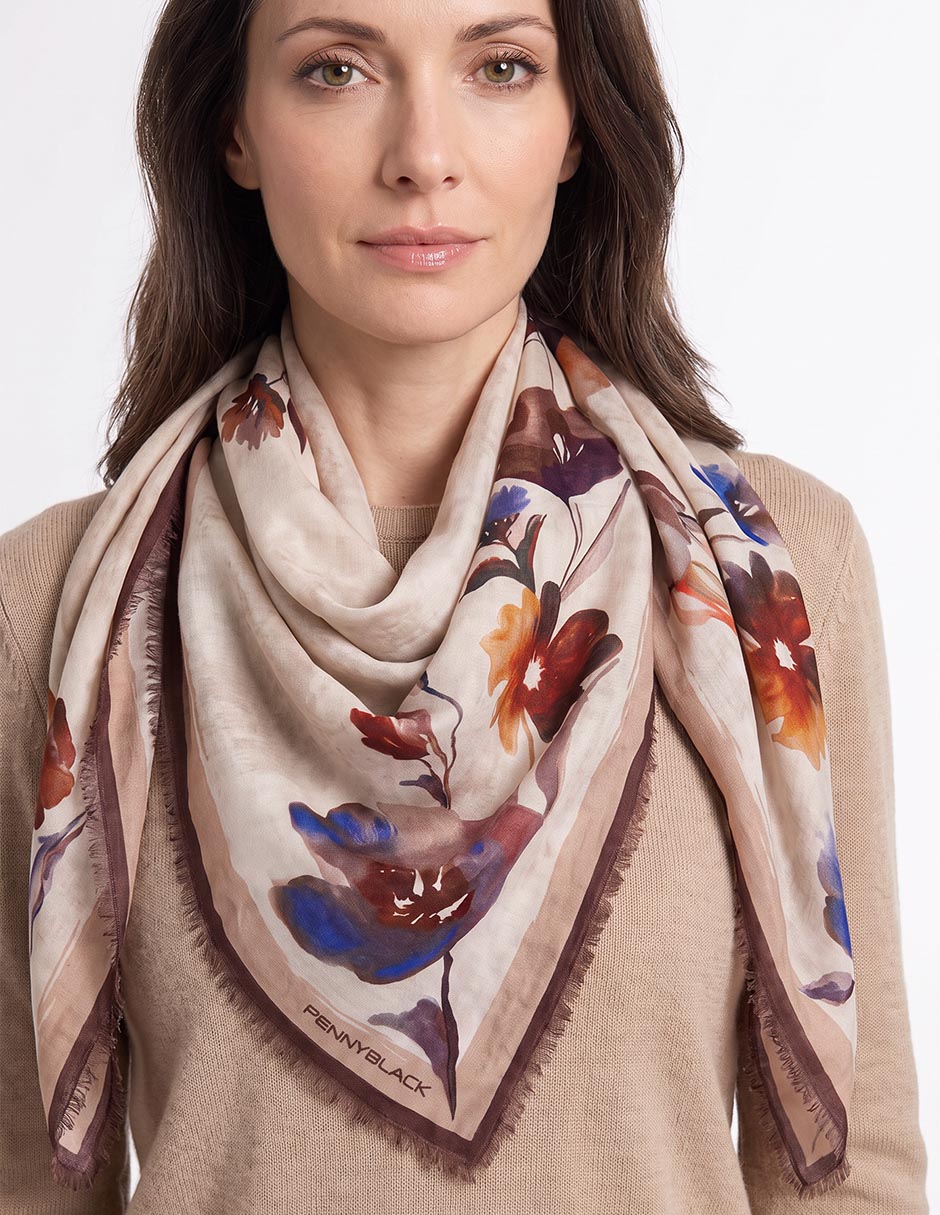 Foulard con estampado floral para mujer