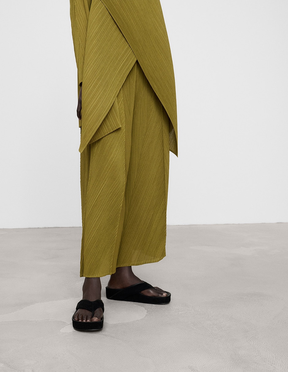 Pantalón plisado palazzo para mujer 2