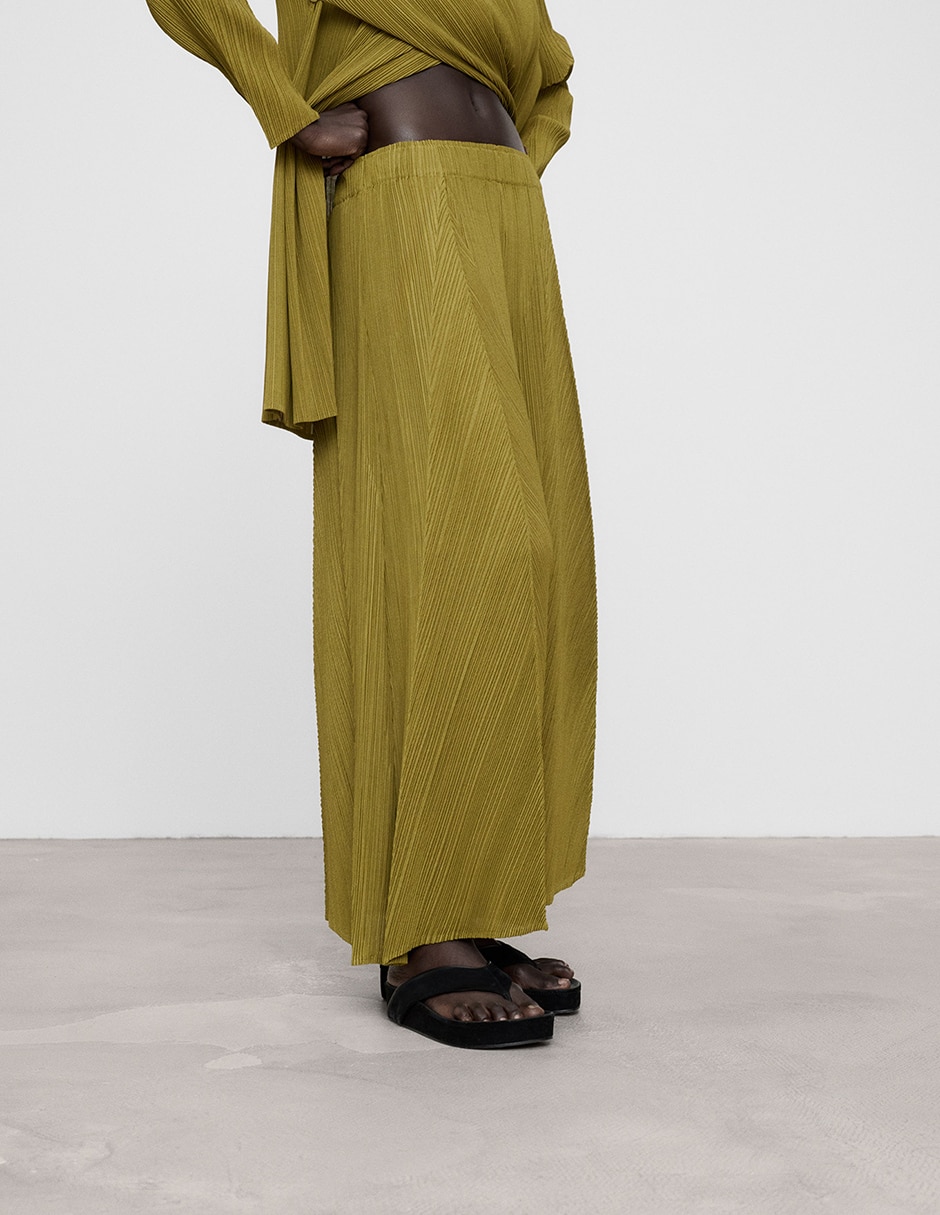 Pantalón plisado palazzo para mujer 6