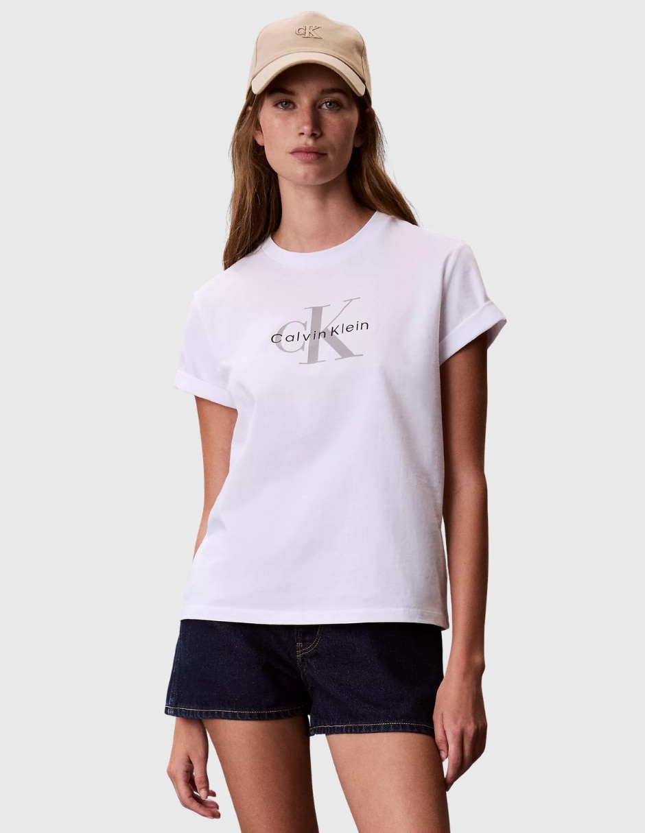 Playera manga corta cuello redondo para mujer